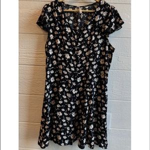 Black Flower mini dress with Pockets